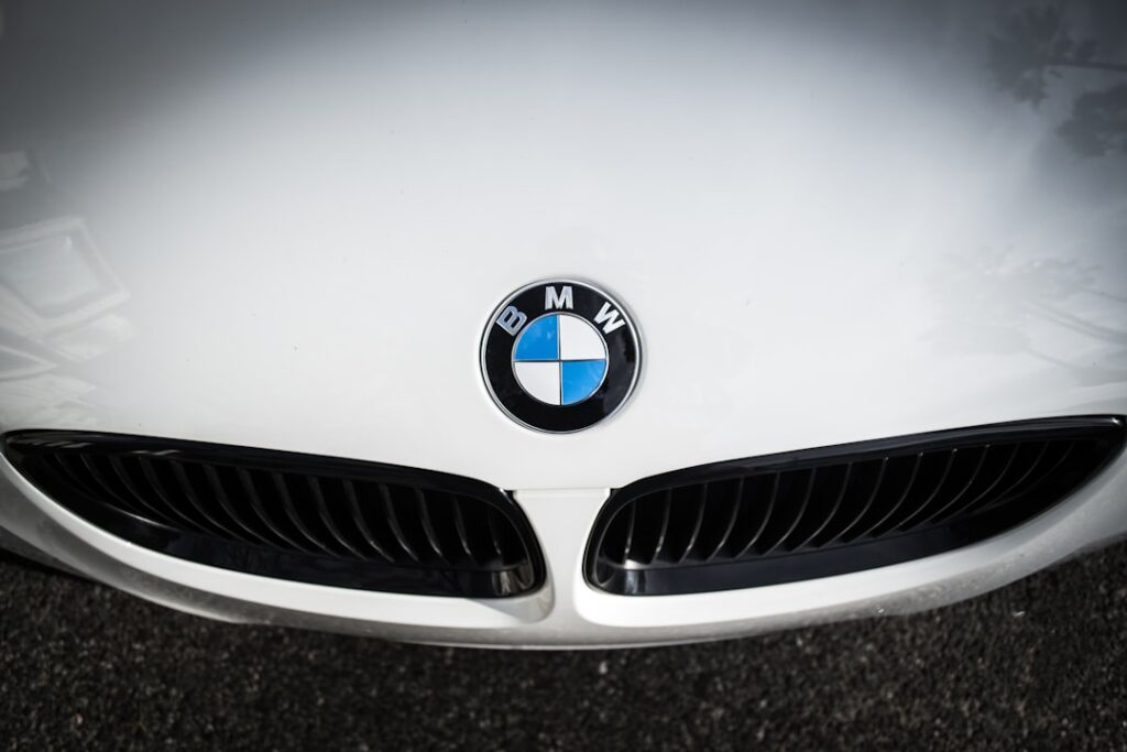 white bmw car with blue and white logo
